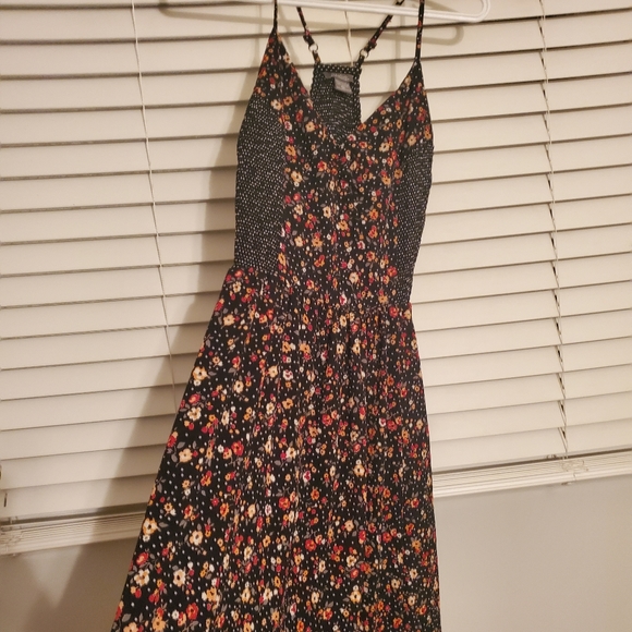 Dress - Picture 5 of 9